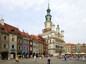 Poznań przyjął Europejską Kartę Równości deklarującą eliminację kobiecych i męskich "ról płciowych"