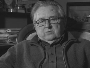 Katowice: Zdewastowano nagrobek Kazimierza Kutza