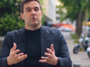 Niemiecki publicysta: Bardziej boję się wyrażać swoją opinię w Niemczech niż w Rosji