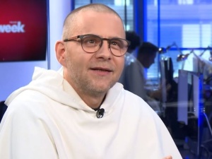 "Mnie też oskarżano..." O. Gużyński porównuje siebie do... sędziów