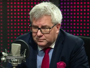 Nowe informacje ws. ostrzelania biura europosła PiS. "Na ścianie budynku ślady ponad 70 kul"