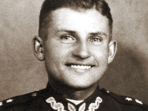 [Tylko u nas] Płużański: Wiedział, że nie będzie miał pogrzebu. Połknął medalik. 1 marca 1951 - koniec AK