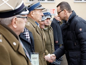 Premier: "Stańcie do apelu Ojcowie Polskiej Niepodległości! Wasza ofiara i krew obudziła Solidarność"