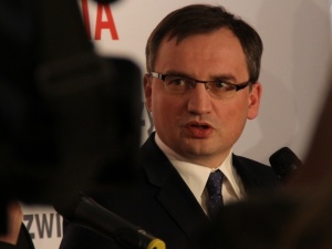 "Jeżeli polskie sądy będą odbierać bezpieczeństwo policjantom…". Ziobro skomentował wyrok ws. Frasyniuka