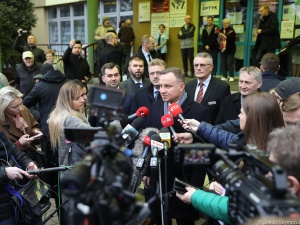 „Jeśli koronawirus będzie się rozprzestrzeniał, być może będzie konieczność zrezygnowania ze zgromadzeń”