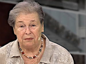 Dariusz Brożyniak w obronie Więźniarki Auschwitz i ofiary Mengele: Gdzie byliście i gdzie jesteście...