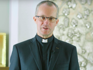 Ks. Janusz Chyła: Jako księża powinniśmy być gotowi służyć ludziom nawet z narażeniem własnego życia