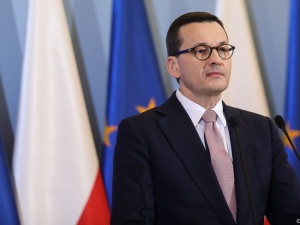 Premier: Podejmujemy decyzję o zamknięciu granic