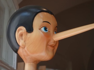 Powszechne oburzenie na fake news GW o "pokazówce Prezydenta z dyrektorem przebranym za ratownika"