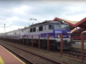 [WIDEO] Przemyśl: Dworzec PKP odcięty od reszty miasta. Trwa ewakuacja Ukrainców