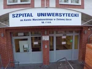 Za pomocą drukarek 3D wyposażył w przyłbice ochronne cały szpital. "Nie sposób opisać radości"