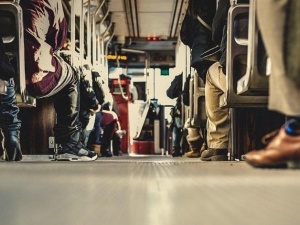 W Poznaniu tłok w autobusach. Wybranowski: "​​​​​​​Gdyby głupota miała skrzydła Jaśkowiak latałby jak..."