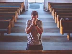 Proboszcz z Andaluzji: Epidemia zwiększyła religijność