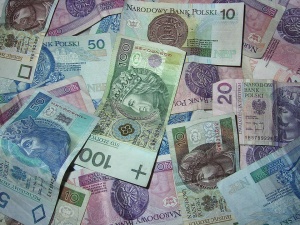 Wzrosty na giełdzie. Złoty umacnia się w stosunku do dolara