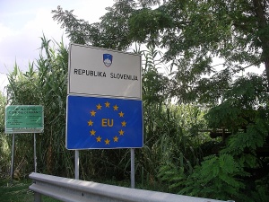 Europa znów podzielona. Wszystkie państwa Schengen, poza Irlandią, zamknęły granice