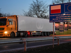 Polskie granice pozostaną zamknięte do 13 kwietnia. Zakaz nie dotyczy przewozu towarów