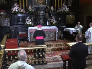 [foto] Prezydent Andrzej Duda modlił się na Jasnej Górze za Polskę