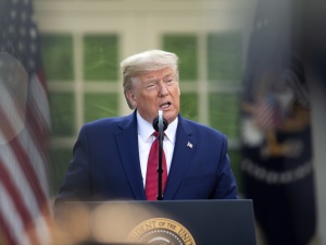 Trump: Jeśli uda się ograniczyć zgony do 100-200 tys., będzie to oznaczało bardzo dobrą robotę