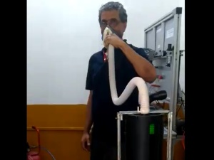 "Polacy pomagają światu!" Hindusi zbudowali projektowany w Polsce respirator drukowany w 3D. Działa!