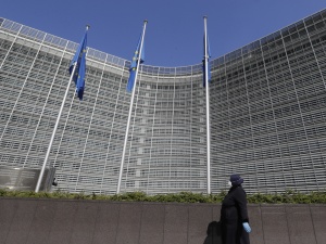 KE zatwierdziła program polskiego rządu na walkę z pandemią. Chodzi o 22 miliardy złotych