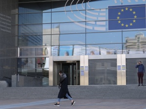 Parlament Europejski zamieni się w szpital polowy? "To mogą być bezdomni czy uchodźcy"