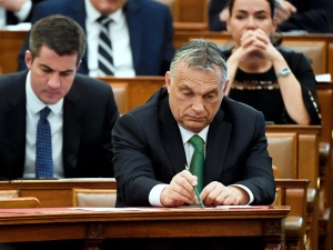 Polak-Węgier dwa bratanki? Platforma Obywatelska poparła wyrzucenie Fideszu z EPP 