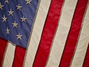 USA: Kolejki do głosowania podczas prawyborów w Wisconsin. Głosowano w maseczkach