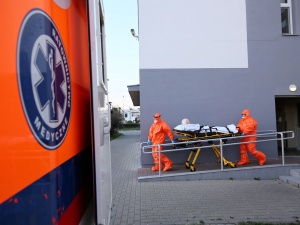 Ministerstwo Zdrowia: Zmarło kolejne sześć osób zakażonych koronawirusem. 136 nowych przypadków