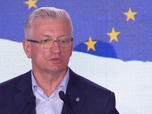 Postępowy Jacek Jaśkowiak chwali się na Twitterze, że poskarżył się przedstawicielowi obcej ambasady