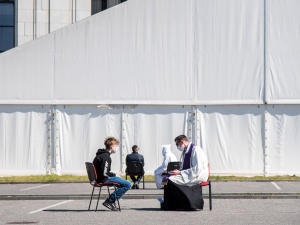 "Oczekujemy, że te paschalne święta odrodzą w nas nadzieję"