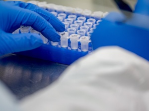 Wiceszef MZ: Pracujemy nad zakupem szybkich testów na obcencość koronawirusa