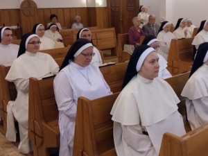 Siostry dominikanki pomagają w DPS-ie w Bochni. Mieszkańcy nie szczędzą słów wdzięczności
