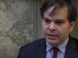 Francuz mieszkający w Polsce: Dlaczego w Polsce są maseczki, a we Francji nie ma?