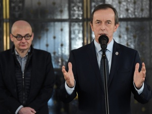 "To jest działanie bezprawne". Grodzki komentuje decyzję rządu i zapowiada spotkanie z pocztowcami