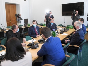 Grzegorz "GrzechG" Gołębiewski: Wściekły wirus polityczny