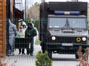 Rośnie liczba zgonów z powodu koronawirusa. Kolejne 177 potwierdzonych przypadków zakażeń