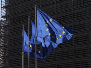 Rzecznik KE: Komisja nie zamierza podejmować kwestii wyborów w Polsce w ramach procedury art. 7