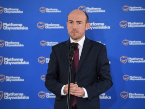 [SONDAŻ] Koalicja Obywatelska z największym spadkiem. Rośnie PSL i Konfederacja
