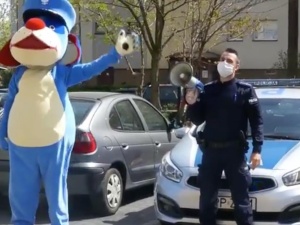 [video] Objęty kwarantanną Antoś martwił się, że nie będzie miał urodzin. Zobacz, co zrobiła policja?