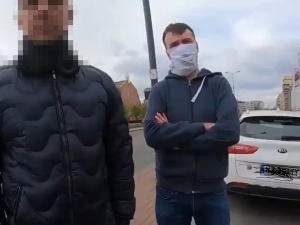 [video] "S...dalaj, wj.bie ci.. Śmieciem jesteś" Agresywni kierowcy zatrzymują samochód Stoppedofilii.pl