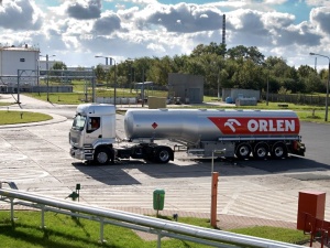 Budowa multienergetycznego koncernu narodowego staje się faktem. Orlen kupił 80% kapitału zakł. Energii