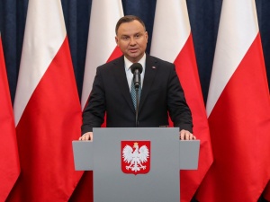 Prezydent Duda o suszy: Musimy zmienić podejście i prowadzić retencję; Będzie pomoc państwa