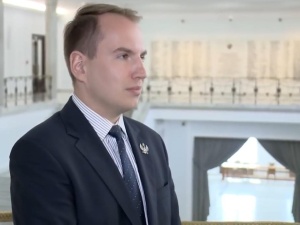 Andruszkiewicz o Tusku: Twardy dowód, że głosowanie ręka w rękę z tym towarzystwem, będzie przeciw Polsce