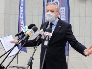 "Możemy pokonać ten cholerny PiS". Biedroń zwróci się do OBWE i RE by przysłano do Polski obserwatorów