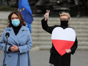 [sondaż] "Madame 4 proc."? Sondaż dla OKO.press jeszcze gorszy dla Kidawy-Błońskiej