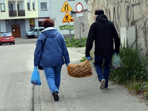 Największy szwedzki dziennik: "Państwa zza żelaznej kurtyny lepiej radzą sobie z epidemią"