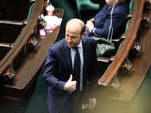 "Zdaje się, że Gowin znalazł Budce 5 "sprawiedliwych". Już wymyślają kandydatów do rządu technicznego"