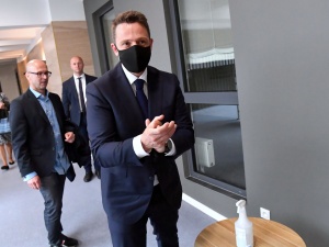 [SONDAŻ] Kandydat KO odrabia straty do Andrzeja Dudy. Potrzebna druga tura