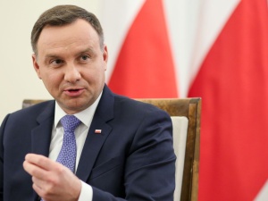 [video] Prezydent pokazuje zdjęcia z dzieciństwa i mówi o swojej Mamie: Bardzo lubię ją przytulać