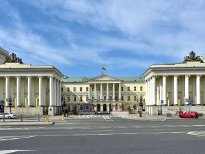"To kłamstwa" piekli się wiceprezydent W-wy. Ratusz rozpatrzył 14 proc. wniosków o pomoc przedsiębiorcom?